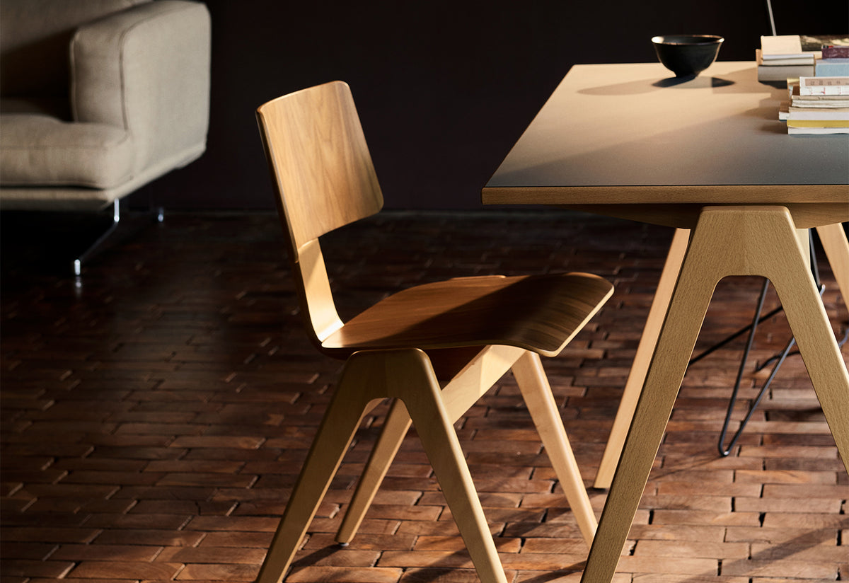 Daystak Table, Robin day, Andtradition