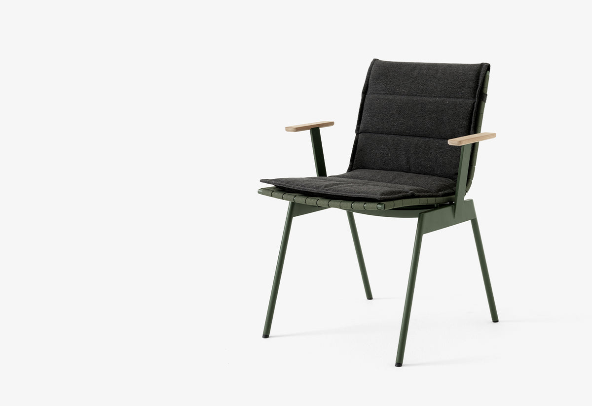 Ville Armchair, Anderssen and voll, Andtradition