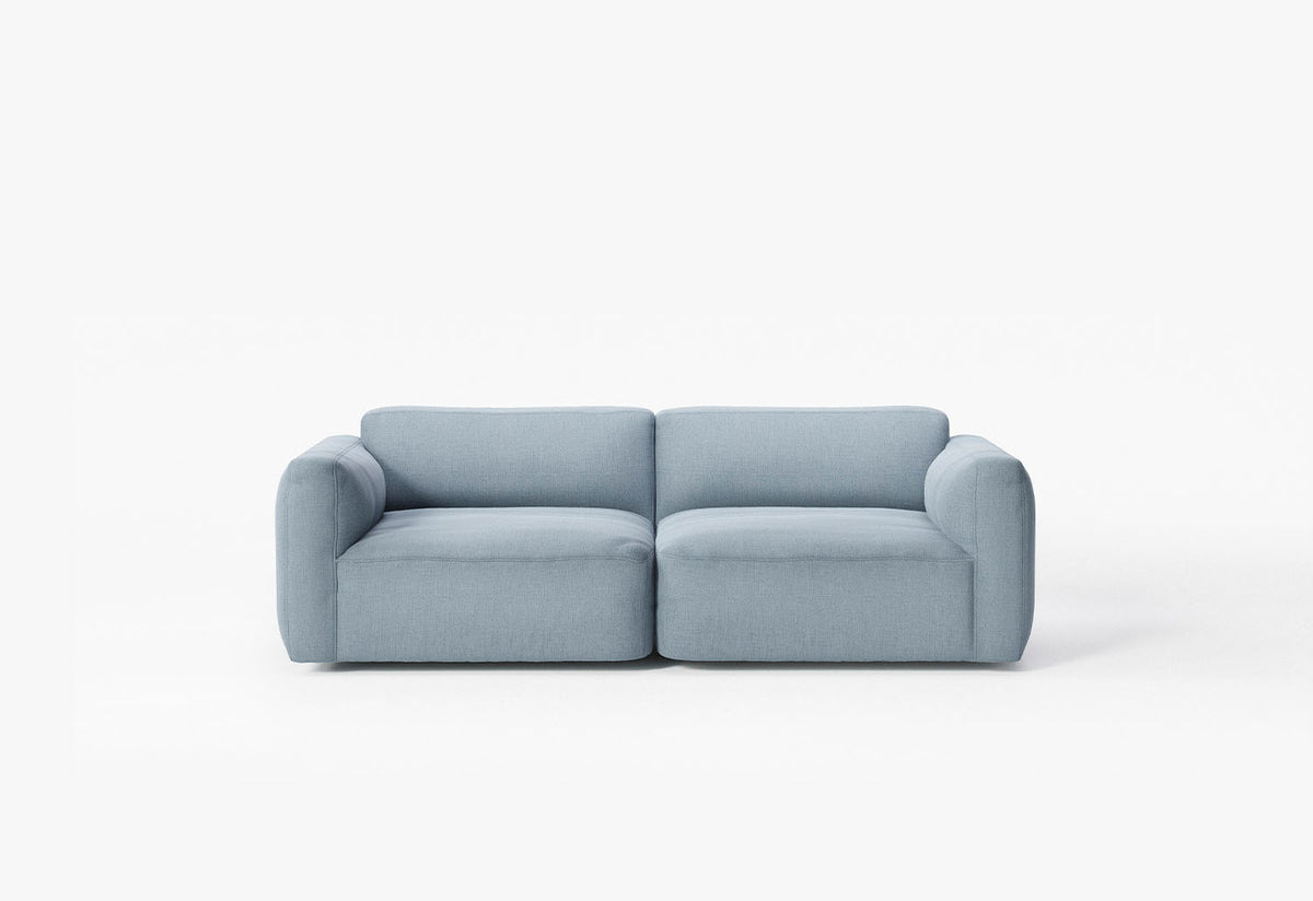 Furniture store sale on vliet street