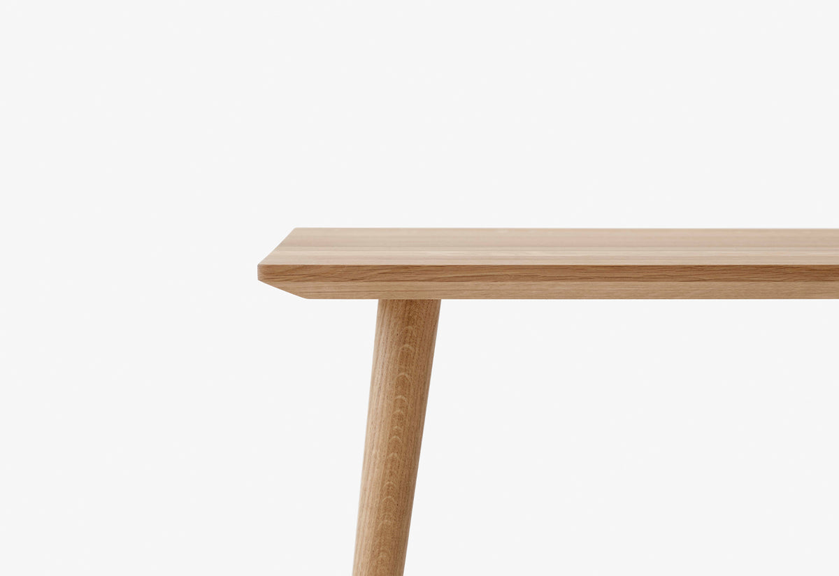 In Between Console Table, Sami kallio, Andtradition