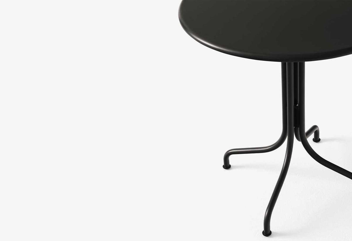 Thorvald Round Café Table, Space copenhagen, Andtradition