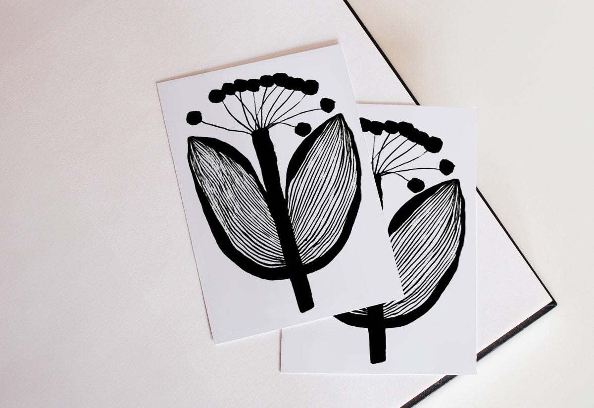 Réka Király Amber Carmine Card, Artpress