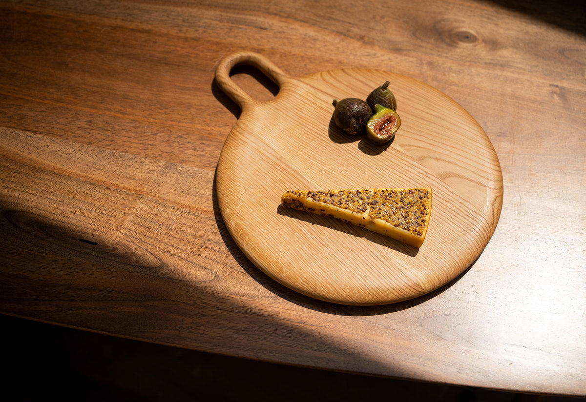 Round chopping board, Oiled Oak, Birk studio