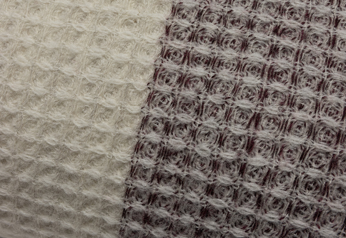 Jammit Cushion, Bonden