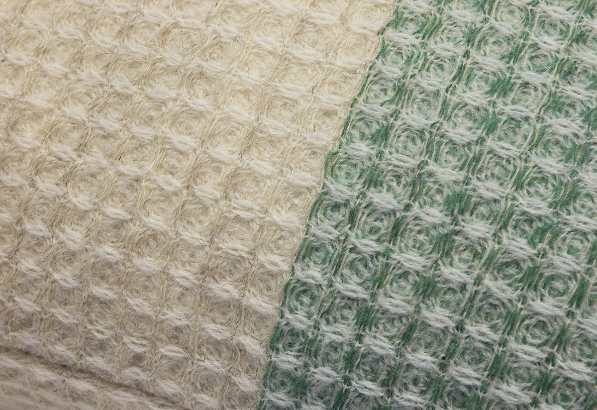 Jammit Cushion, Bonden