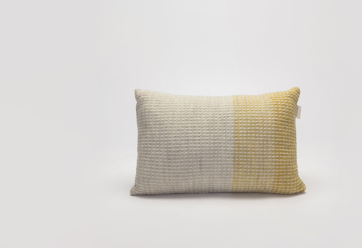 Jammit Cushion, Bonden
