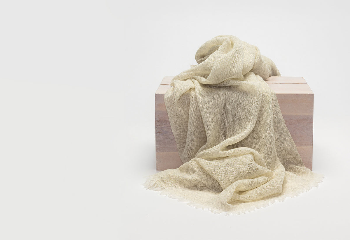 Kajo Blanket, Bonden