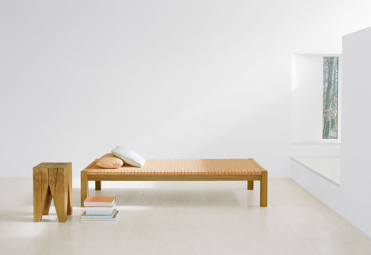 Backenzahn Stool, Philipp mainzer, E15
