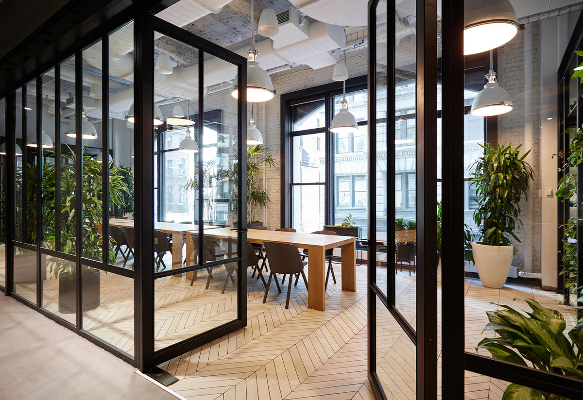 London Table, Philipp mainzer, E15