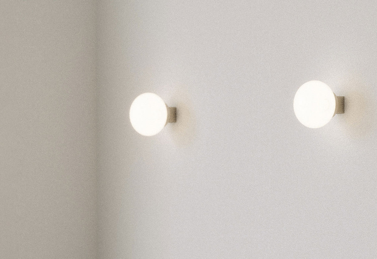 Ovoid Sconce, Frama