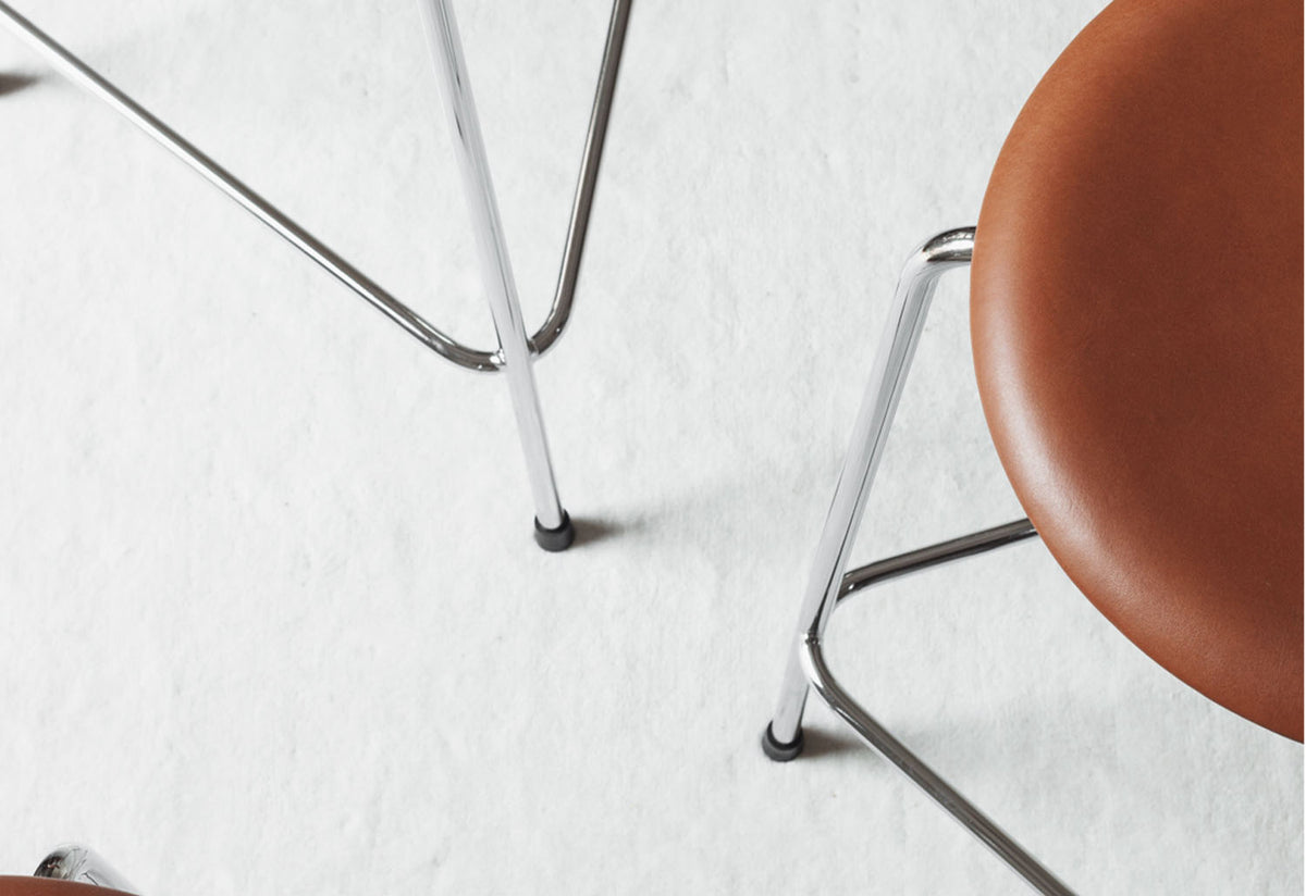 High Dot Counter Stool | 3 Legs, Arne jacobsen, Fritz hansen