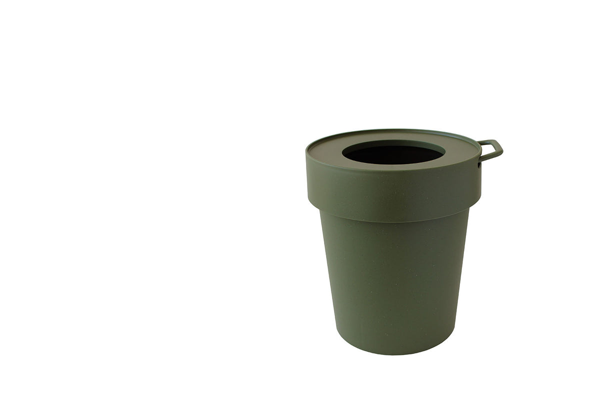 Giò Style PATTUMIERA BAGNO LOVE Lt. 6 - cm. 21x19,5x29,5 h col. Azzurro Giò Style PATTUMIERA BAGNO LOVE Lt. 6 - cm. 21x19,5x29,5 h col. Azzurro