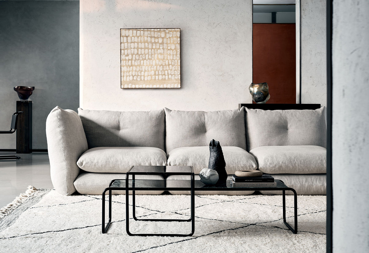 Pillo Four-Seat Sofa, Willo perron, Knoll
