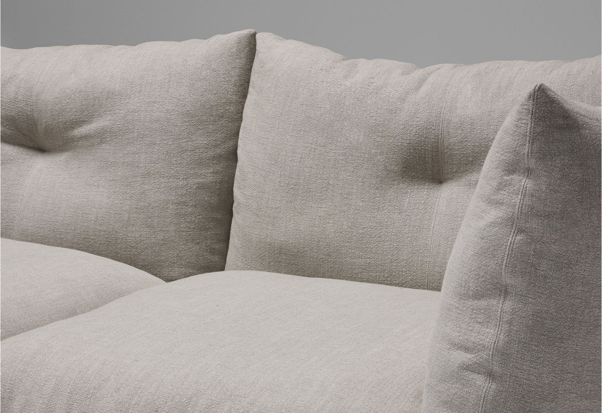 Pillo Four-Seat Sofa, Willo perron, Knoll