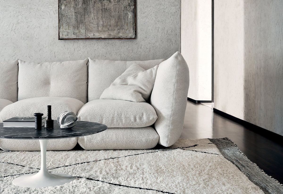 Pillo Three-Seat Sofa, Willo perron, Knoll