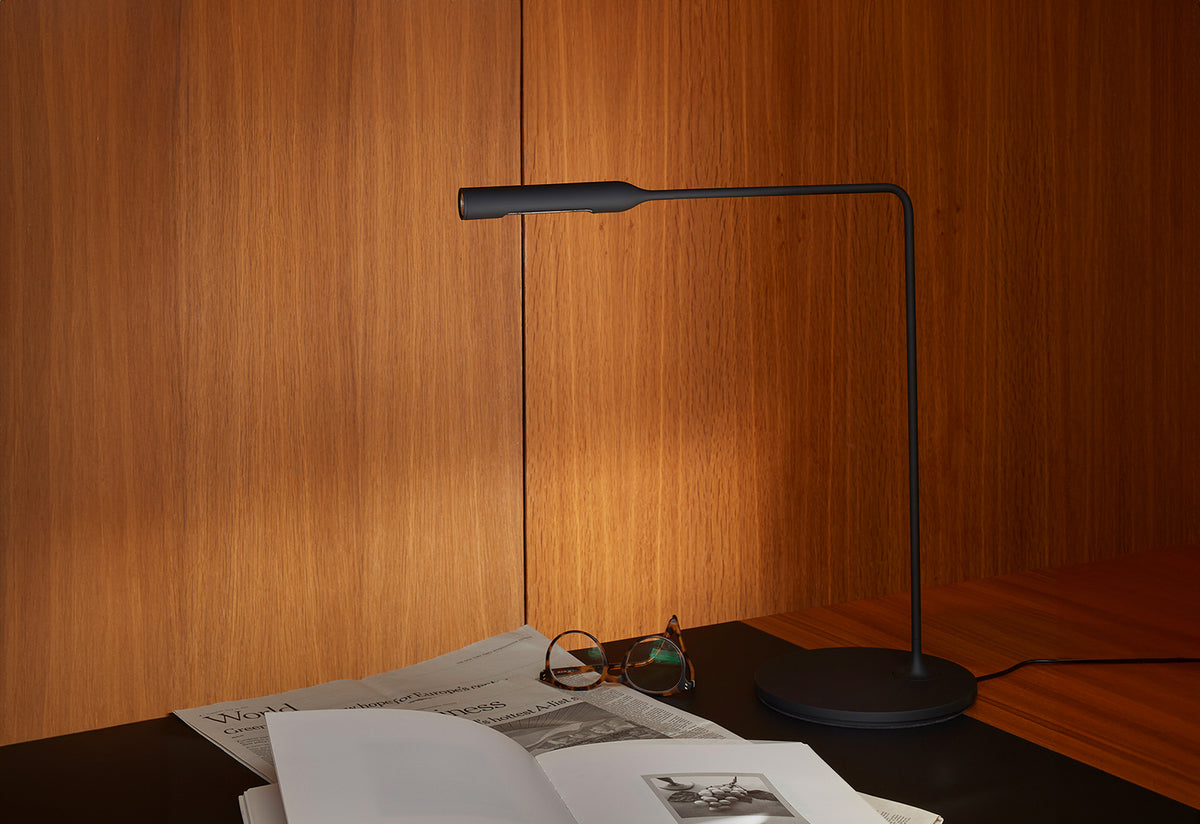 Flo Desk Lamp, Foster and partners, Lumina italia