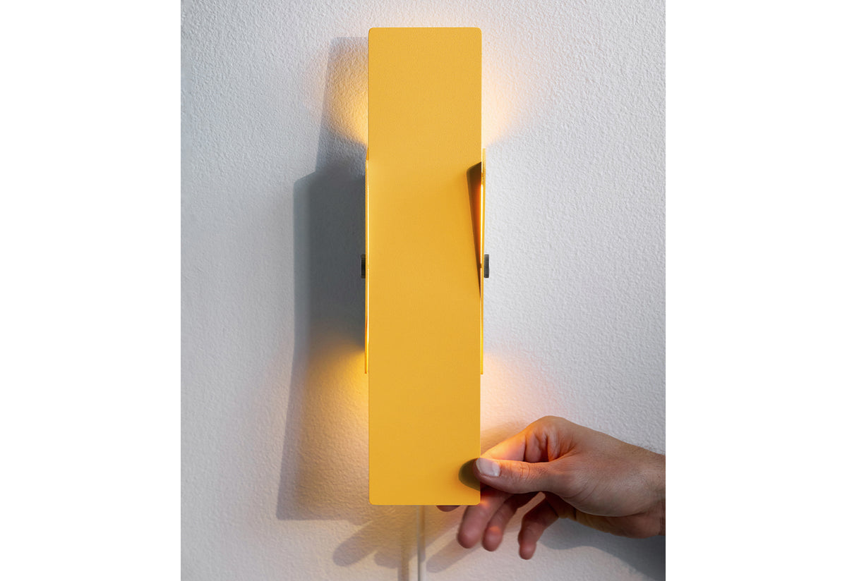 Pivoting Wall Lamp, Moebe