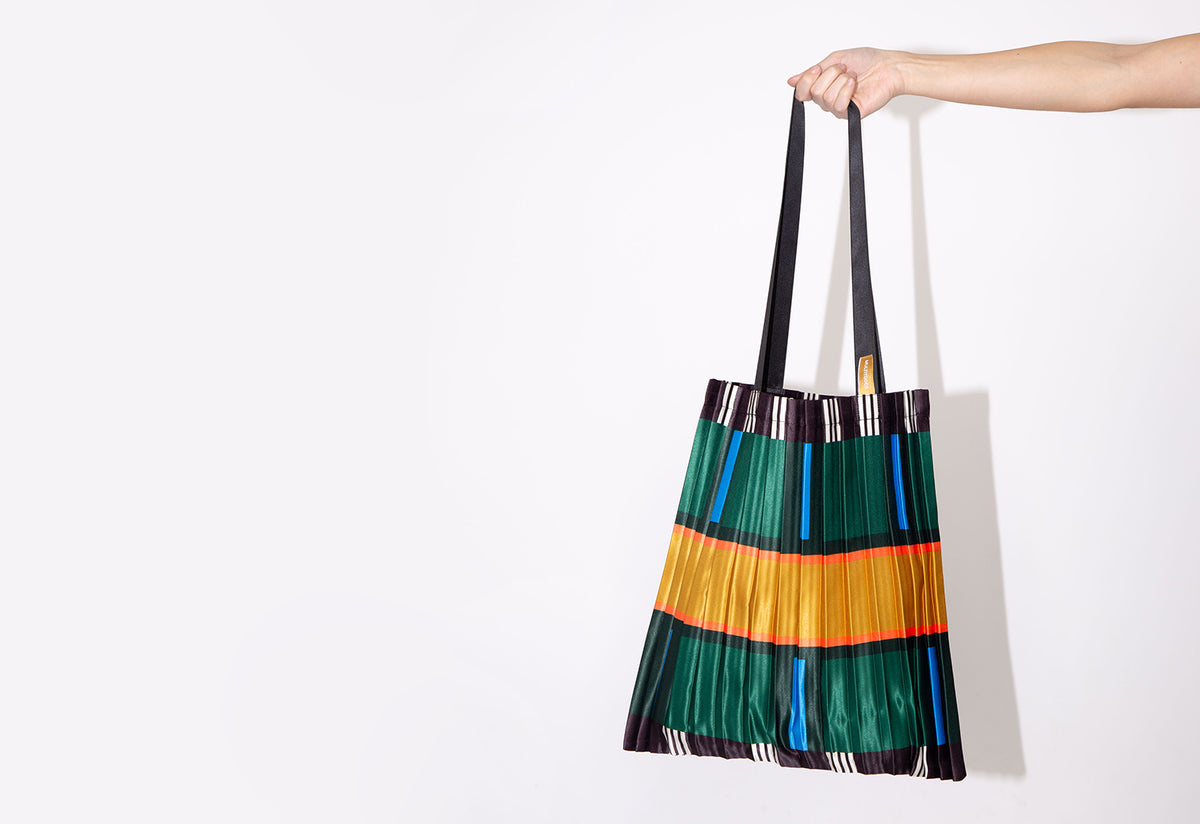 Pleated Tote | Orosei, Multitudes