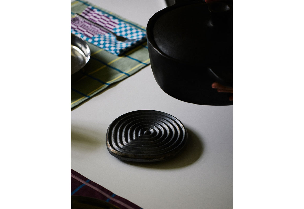 Longpi Trivet, Tiipoi