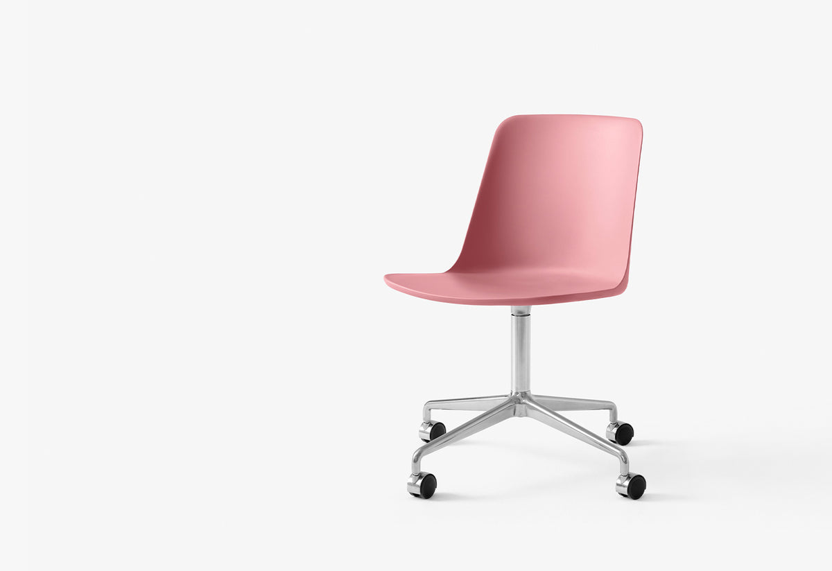Rely Swivel Chair | Castors, Hee welling, Andtradition