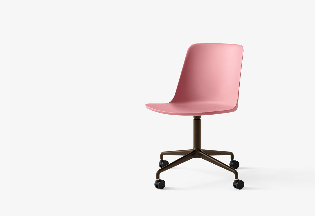 Rely Swivel Chair | Castors, Hee welling, Andtradition