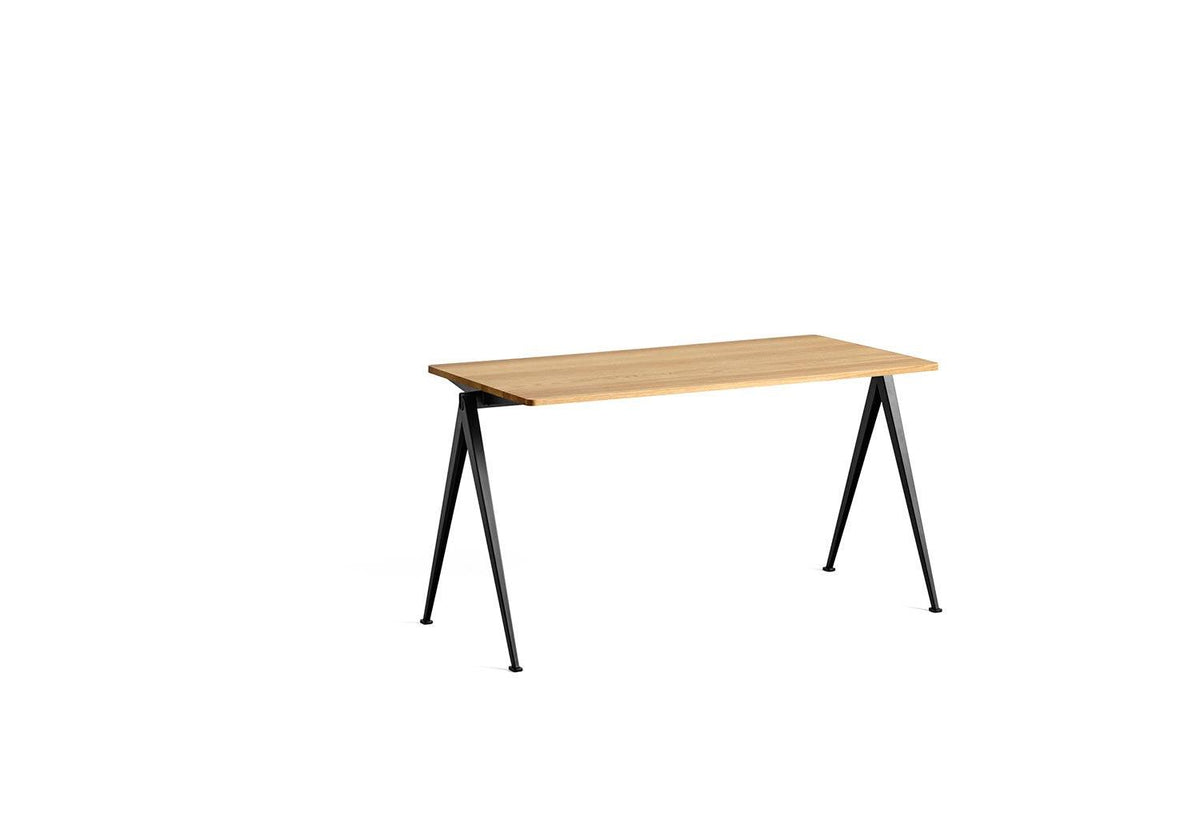 Pyramid Table, Wim rietveld, Hay