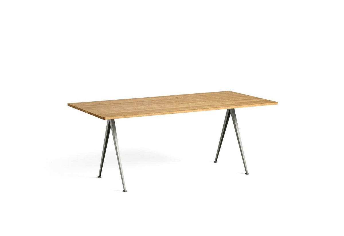 Pyramid Table, Wim rietveld, Hay