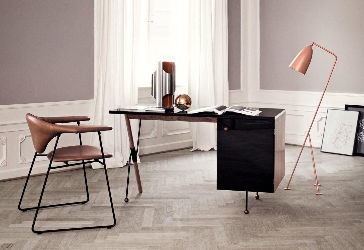 62 Series Desk