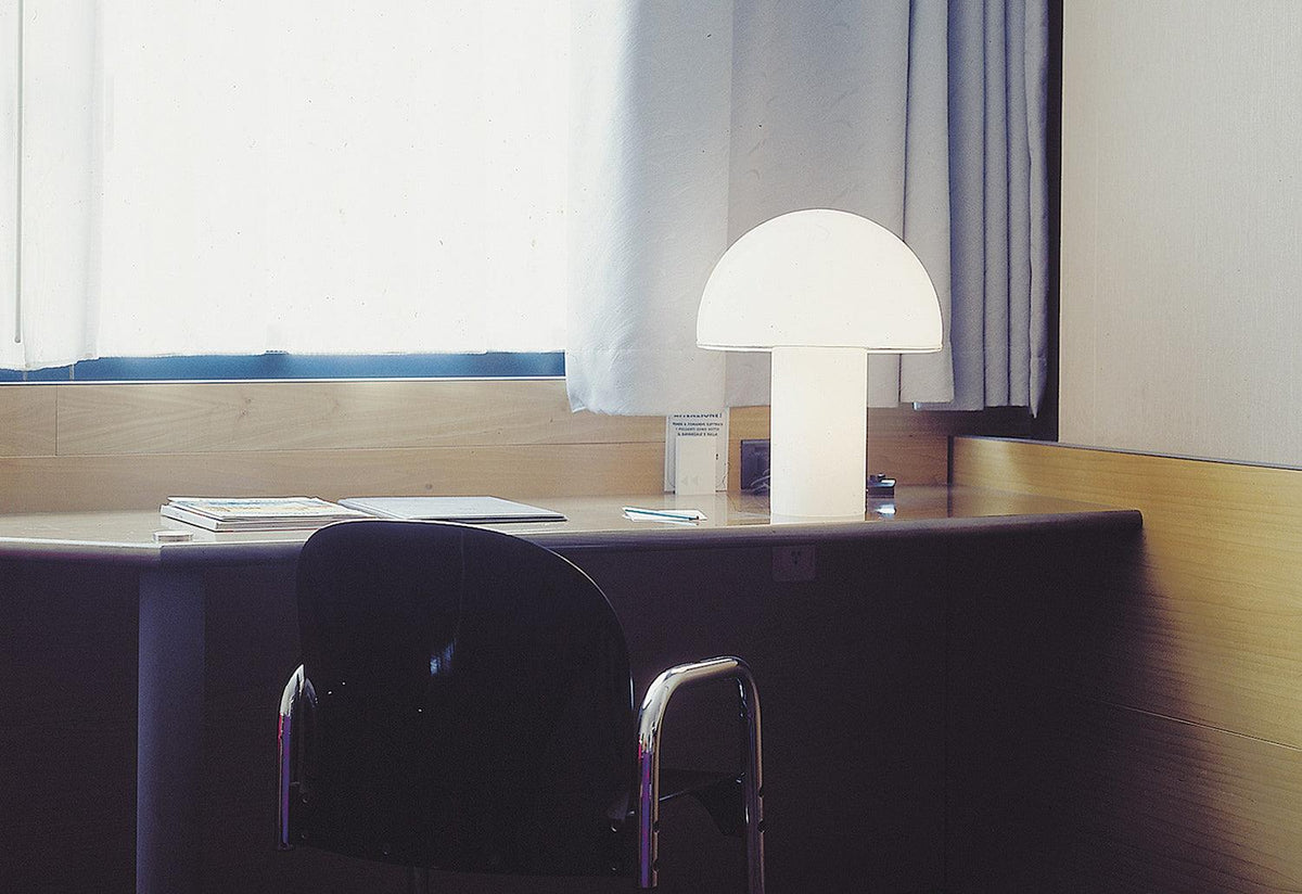 Onfale Table Lamp, Luciano vistosi, Artemide