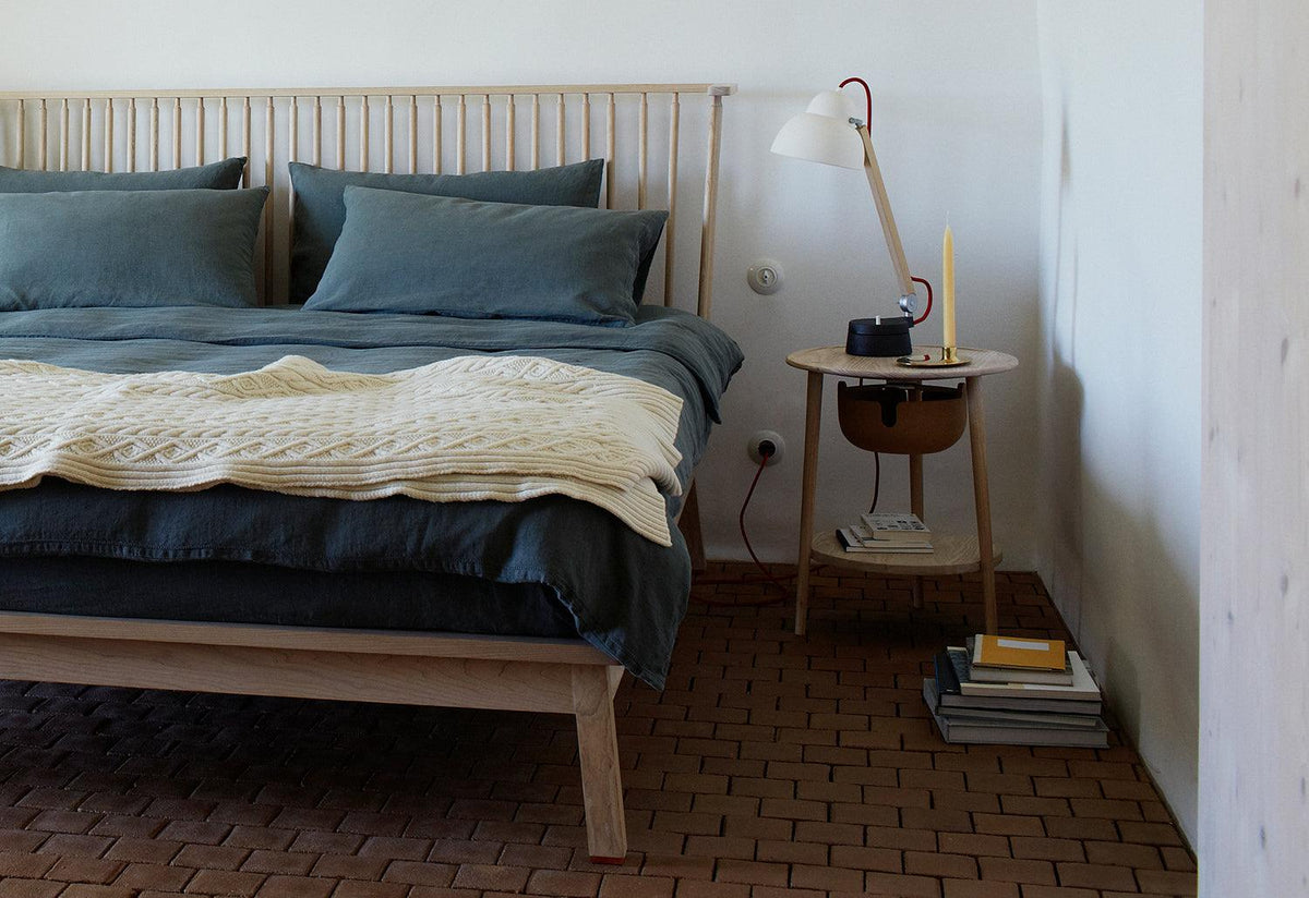 Companions Bedside Table, Ilse crawford, De la espada