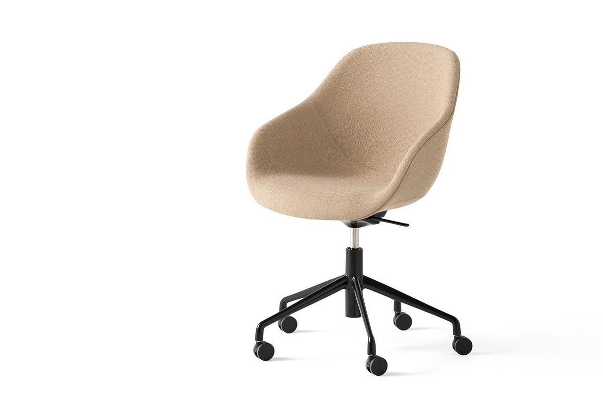AAC 155 Chair, Hee welling, Hay
