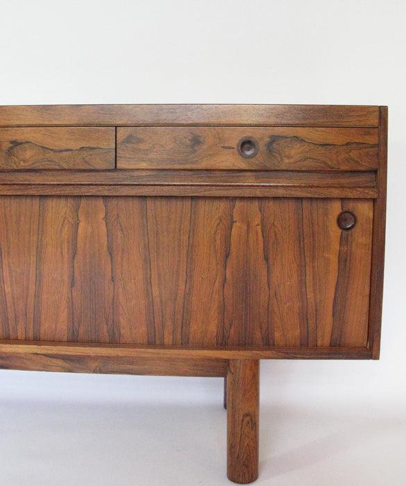 Robert Heritage cabinet, Robert heritage