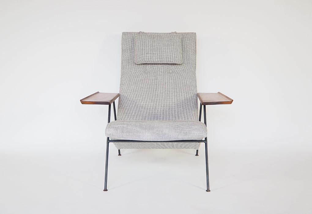 Robin Day Reclining chair