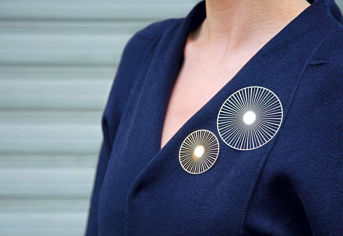 Solar magnetic brooch, Constance guisset, Tout simplement