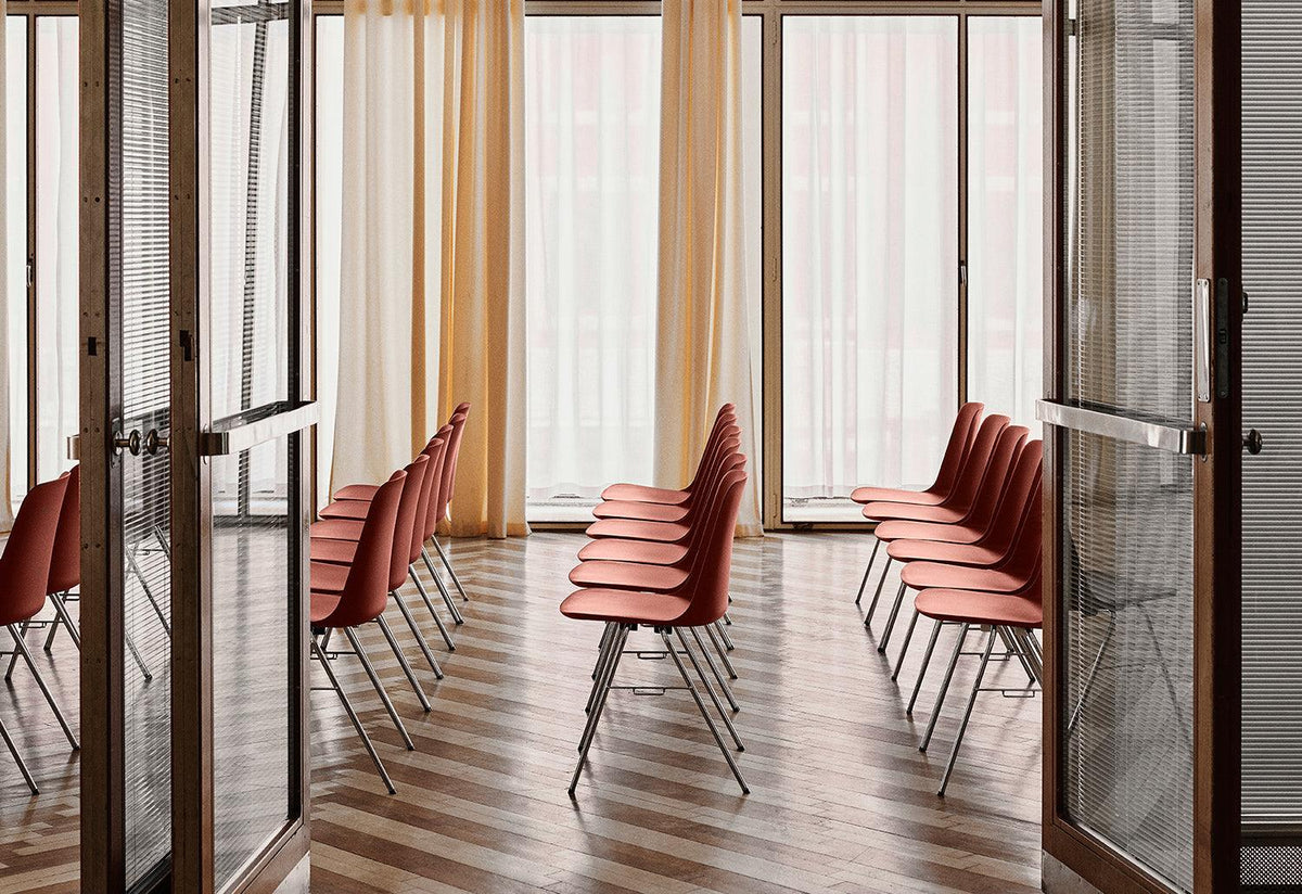 Rely Chair | Stackable, Hee welling, Andtradition