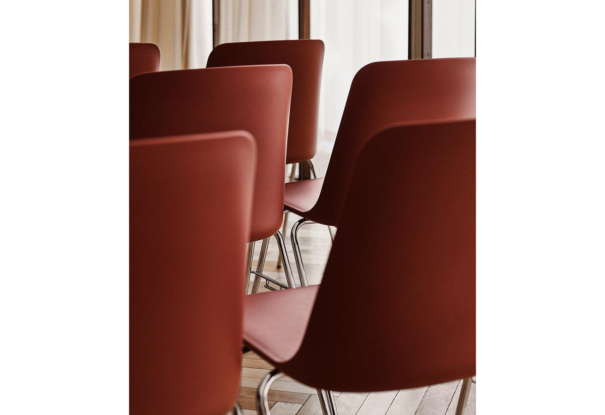 Rely Chair | Stackable, Hee welling, Andtradition