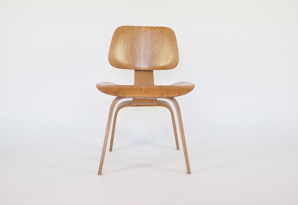 Eames DCW chair | 1945