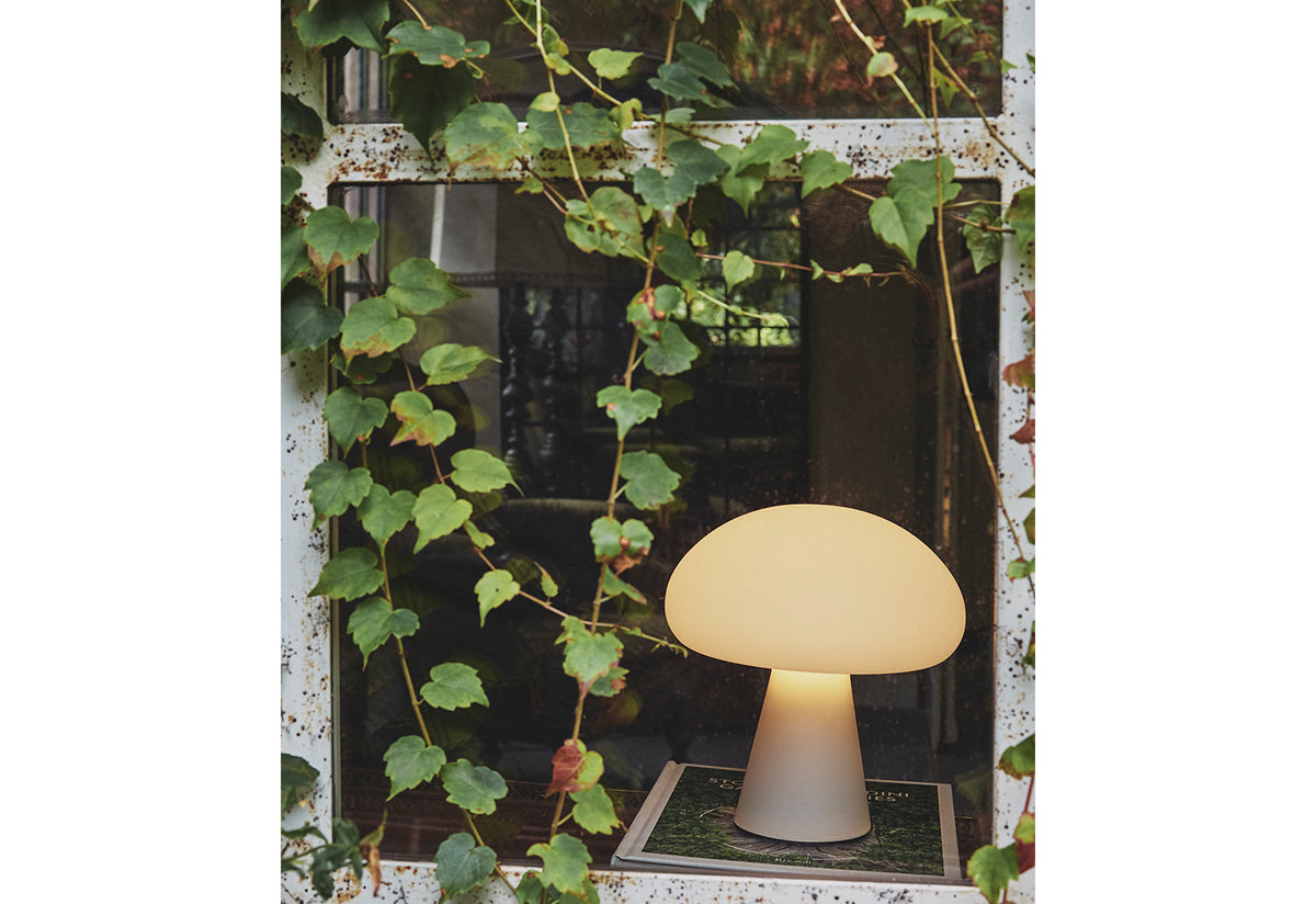 Obello Portable Lamp, Bill curry, Gubi