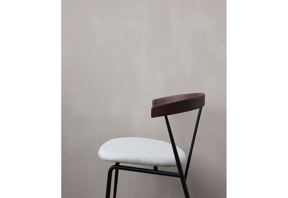 Violin Chair | Seat Upholstered, Gamfratesi, Gubi
