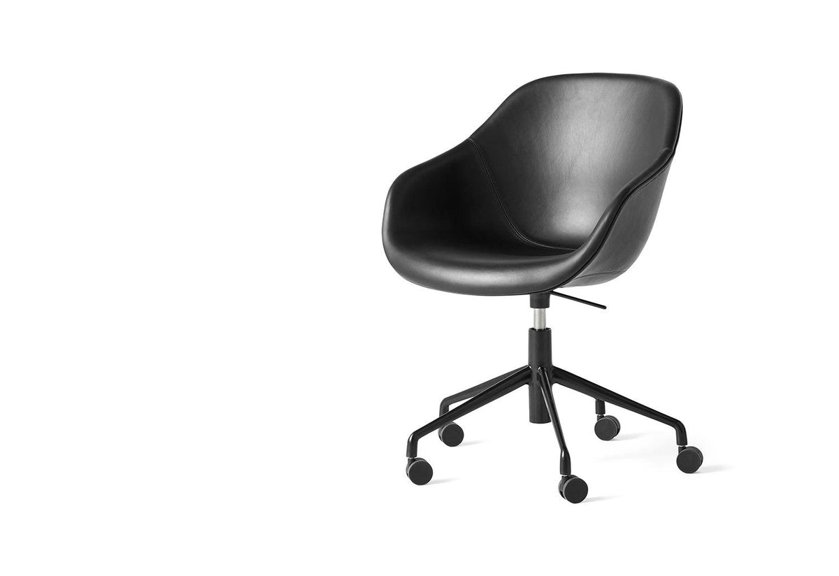AAC 153 Chair, Hee welling, Hay