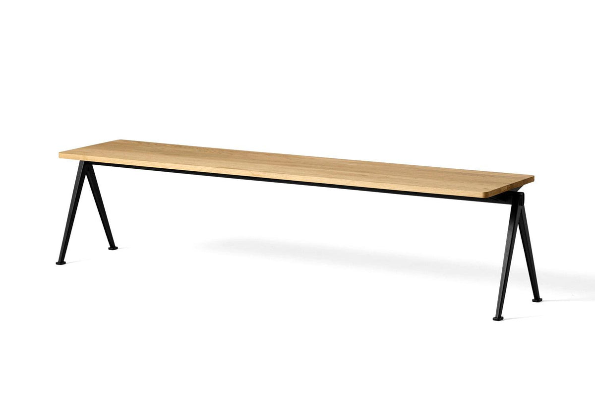Pyramid Bench, Friso kramer & wim rietveld, Hay