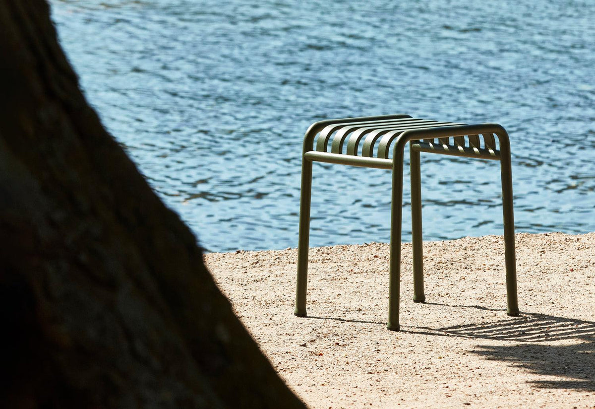 Palissade stool outlet