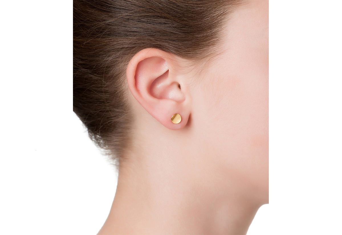 Point 4 stud earrings, Curved Circle, Kei tominaga