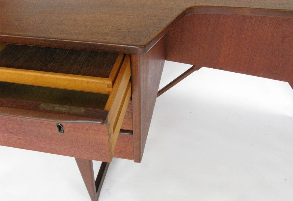 Peter Lovig Nielsen Desk  | 1955