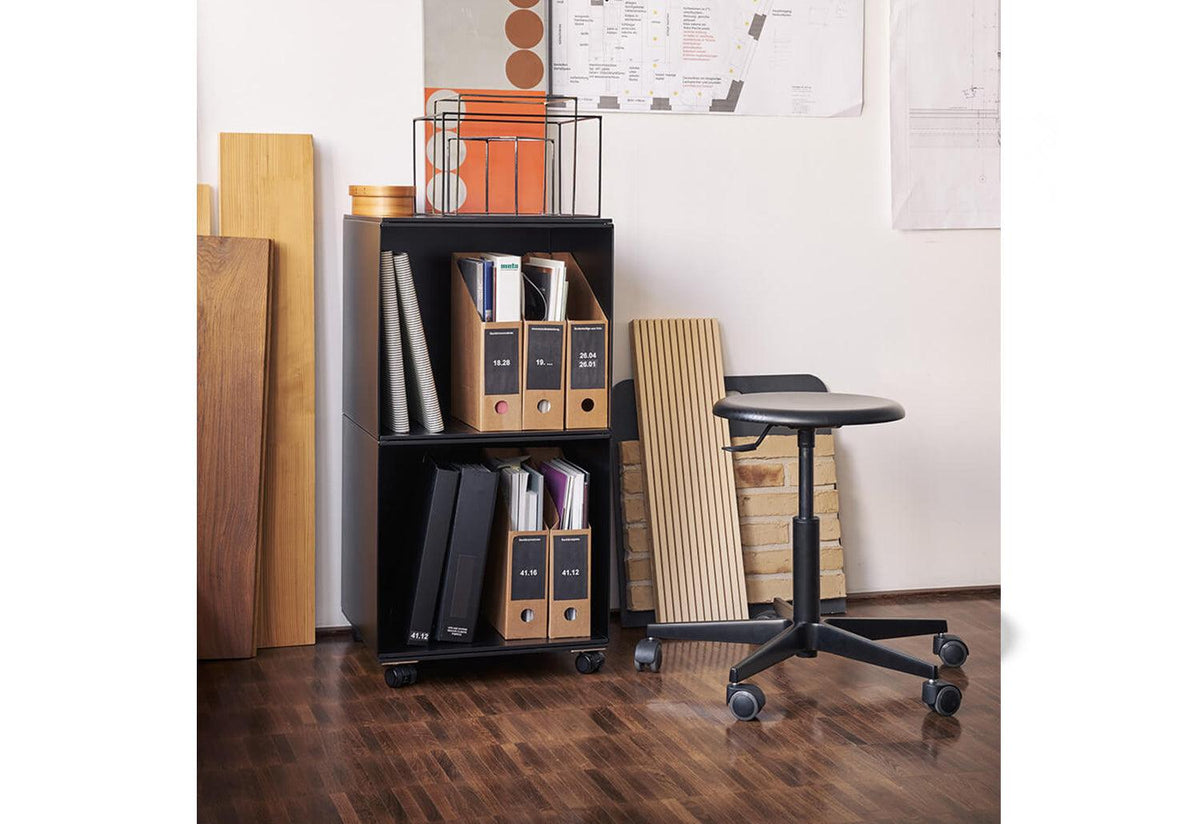 Mr Round Stool, Peter horn, Richard lampert