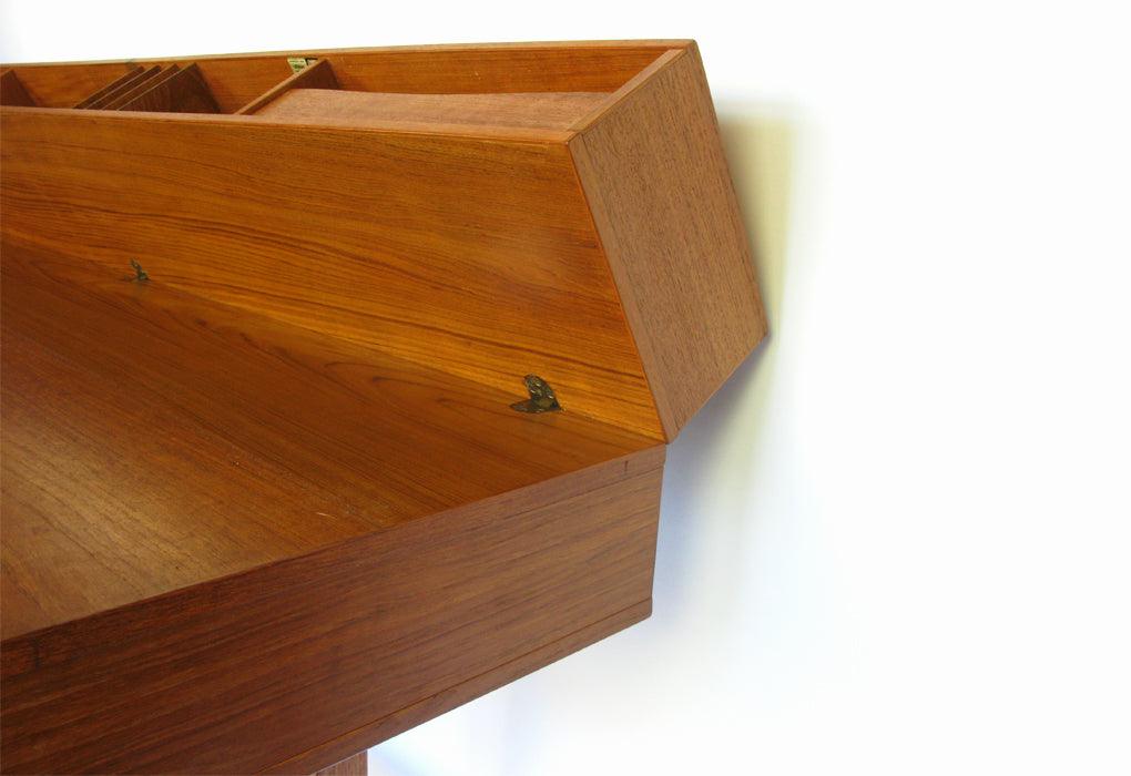 Peter Lovig Nielsen | desk | 1955