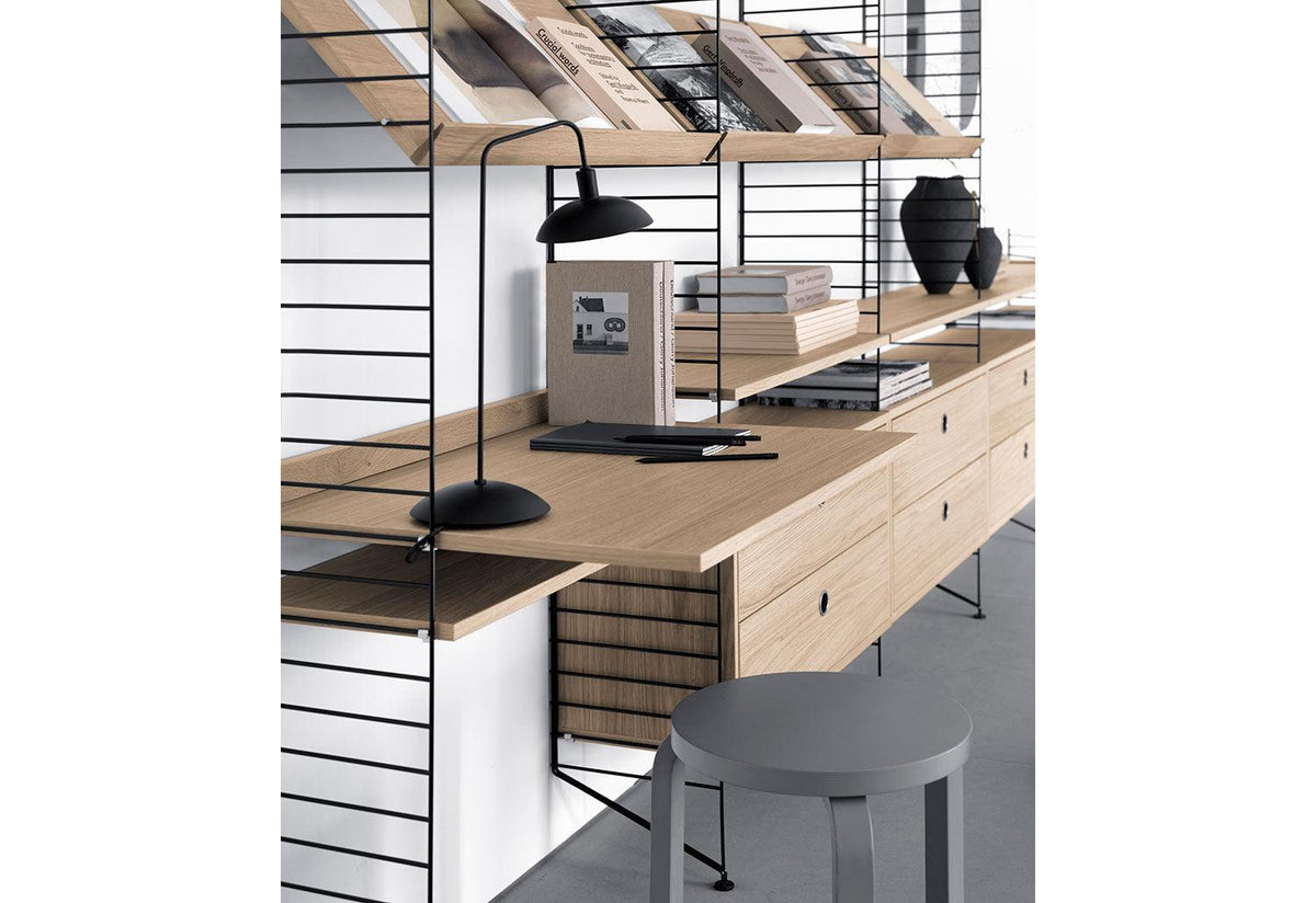 String System Work Desk, Nisse strinning, String