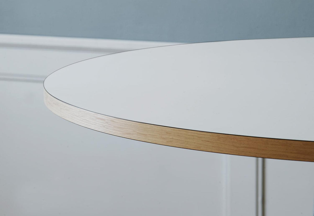 Embrace Table, Eoos, Carl hansen and son