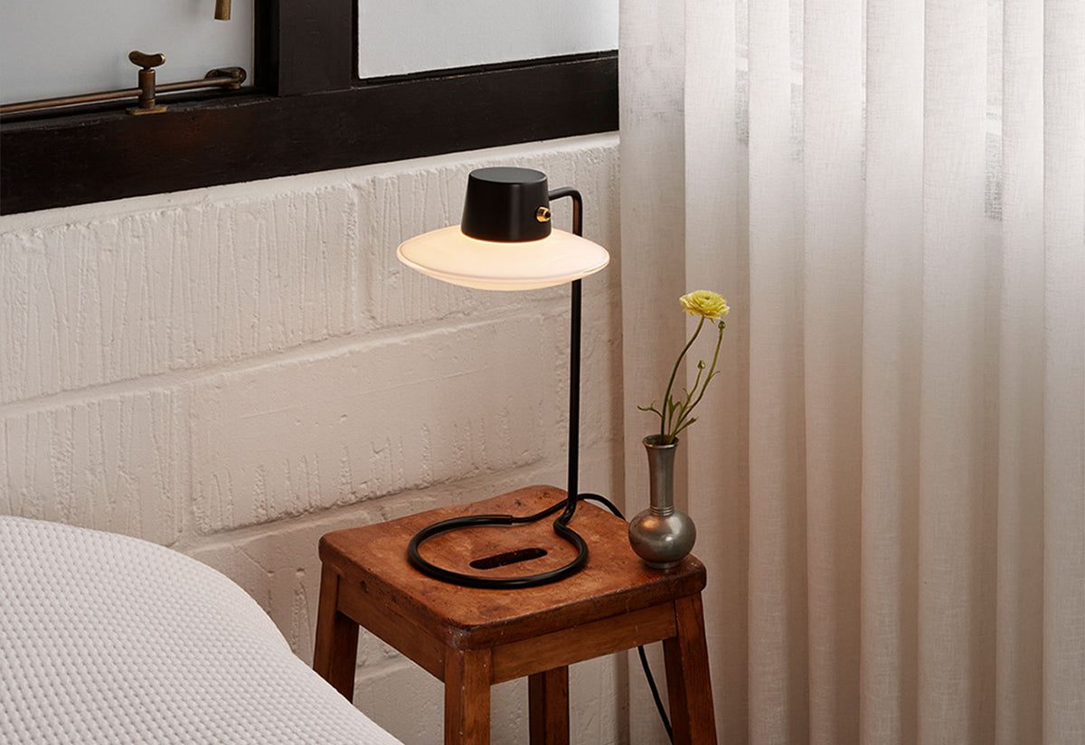 AJ Oxford Table Lamp, Arne jacobsen, Louis poulsen