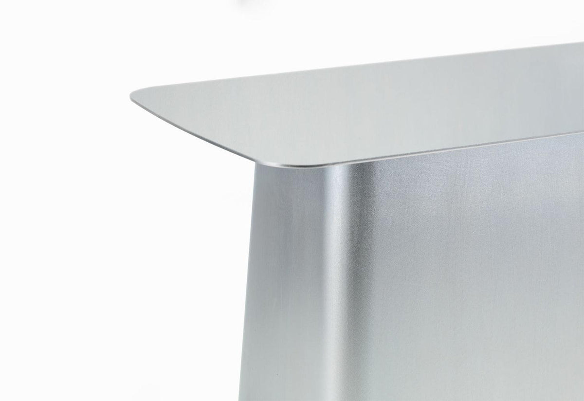 Metal outdoor side table, 2004, Ronan and erwan bouroullec, Vitra